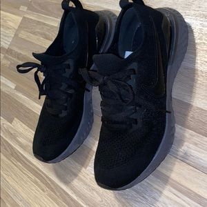 Kids black Nike epic react